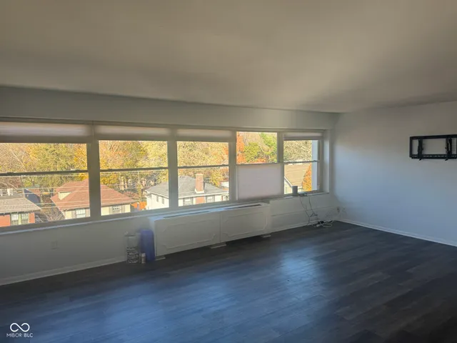 $209,900 | 25 East 40th Street, Unit 5J, Indianapolis, IN 46205