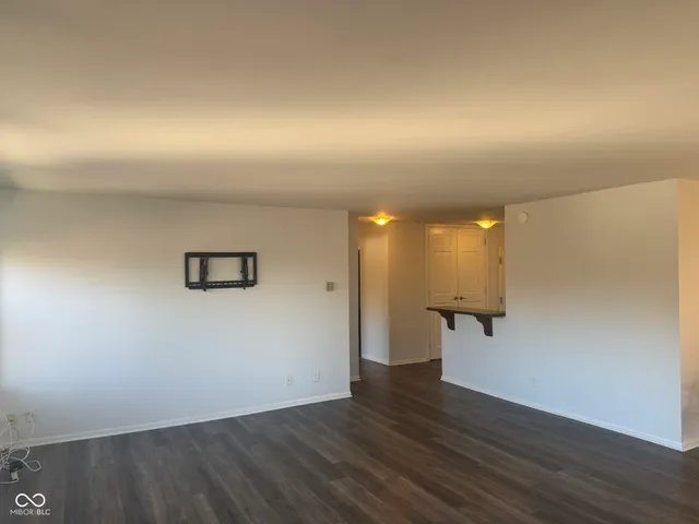 $209,900 | 25 East 40th Street, Unit 5J, Indianapolis, IN 46205