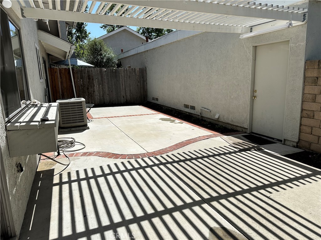 1 Sunflower Irvine, CA 92604 - Photo 16 of 19 a view of a backyard
