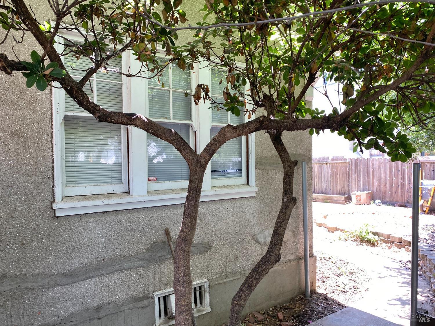 745 Jackson Street Fairfield, CA 94533 - Photo 20 of 72 a house view with a outdoor space