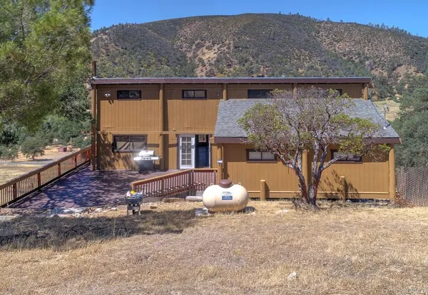 $350,000 | 2399 Indian Hill Road, Clearlake Oaks, CA 95423