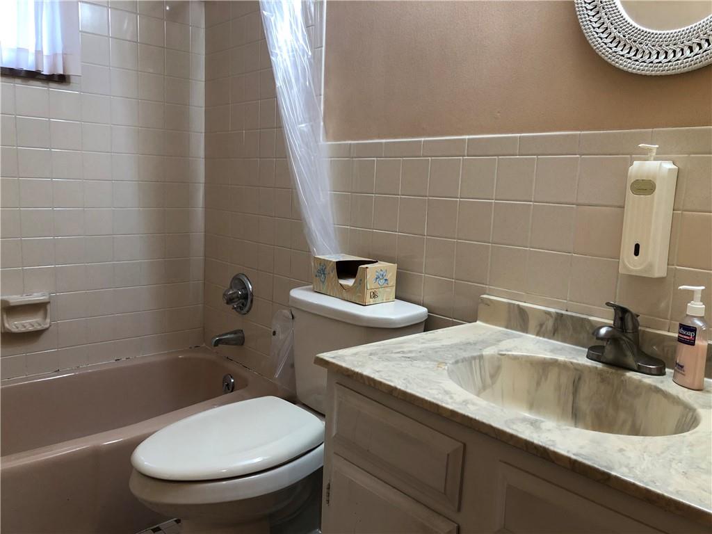 2 Bench Drive McKees Rocks, PA 15136 - Photo 14 of 24