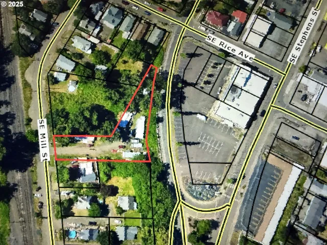 $189,000 | 1713 Southeast Mill Street, Roseburg, OR 97470