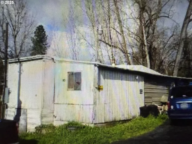 $189,000 | 1713 Southeast Mill Street, Roseburg, OR 97470