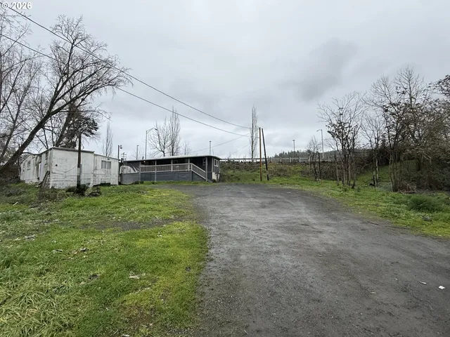 $189,000 | 1713 Southeast Mill Street, Roseburg, OR 97470