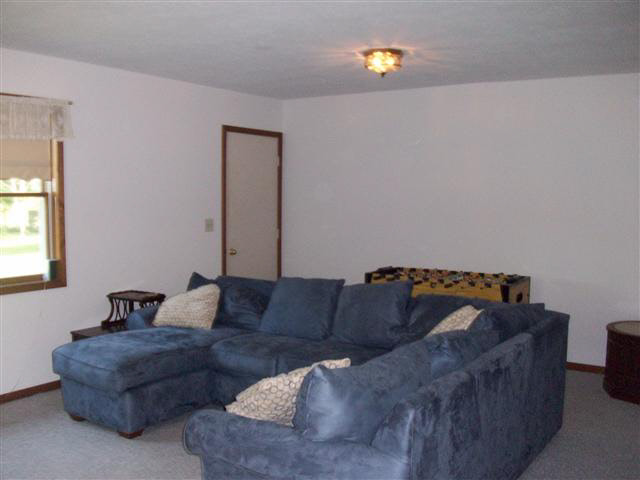 217 Carter Road Goshen, IN 46526 - Photo 7 of 16 Gallery Image 7