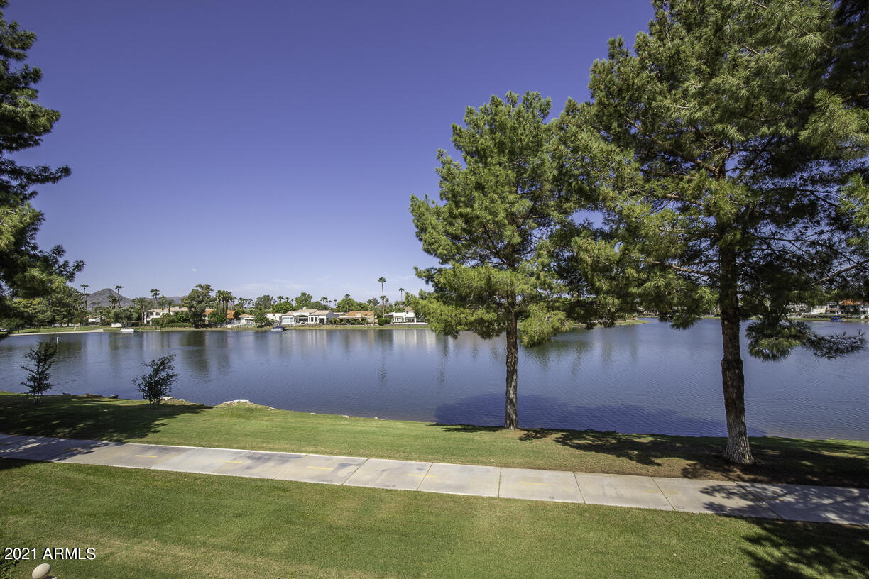 8270 North Hayden Road, Unit 2019 Scottsdale, AZ 85258 - Photo 32 of 39 Lake Marguerite