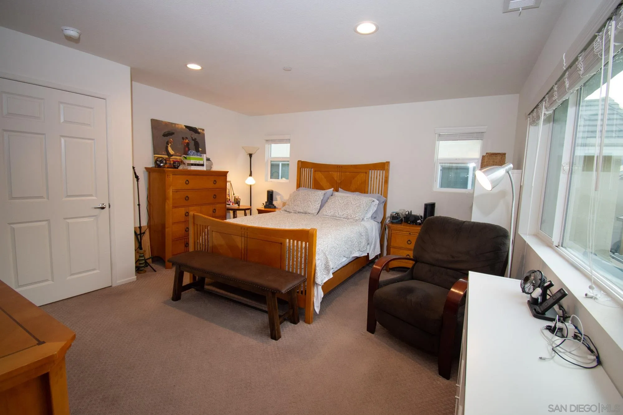 228 Oberlander Way Fallbrook, CA 92028 - Photo 10 of 23 a bedroom with furniture and a couch