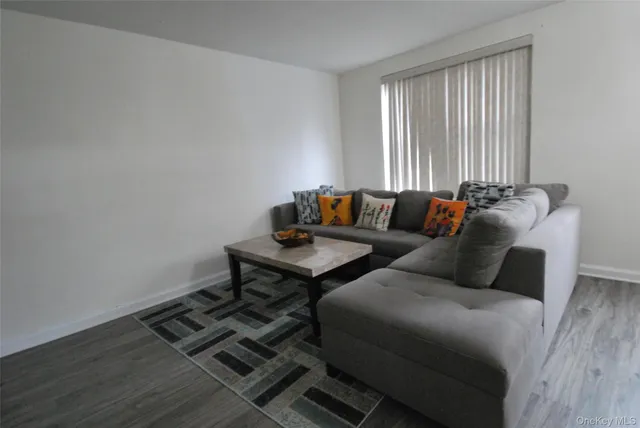 $179,000 | 106 Richbell Road, Unit B2, Mamaroneck, NY 10543