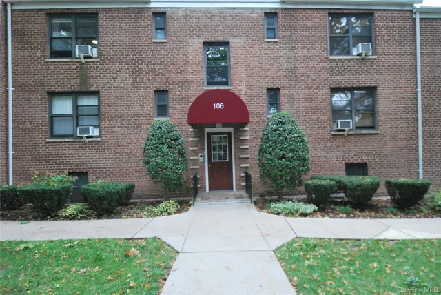 $179,000 | 106 Richbell Road, Unit B2, Mamaroneck, NY 10543