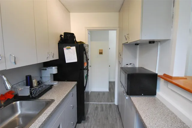 $179,000 | 106 Richbell Road, Unit B2, Mamaroneck, NY 10543