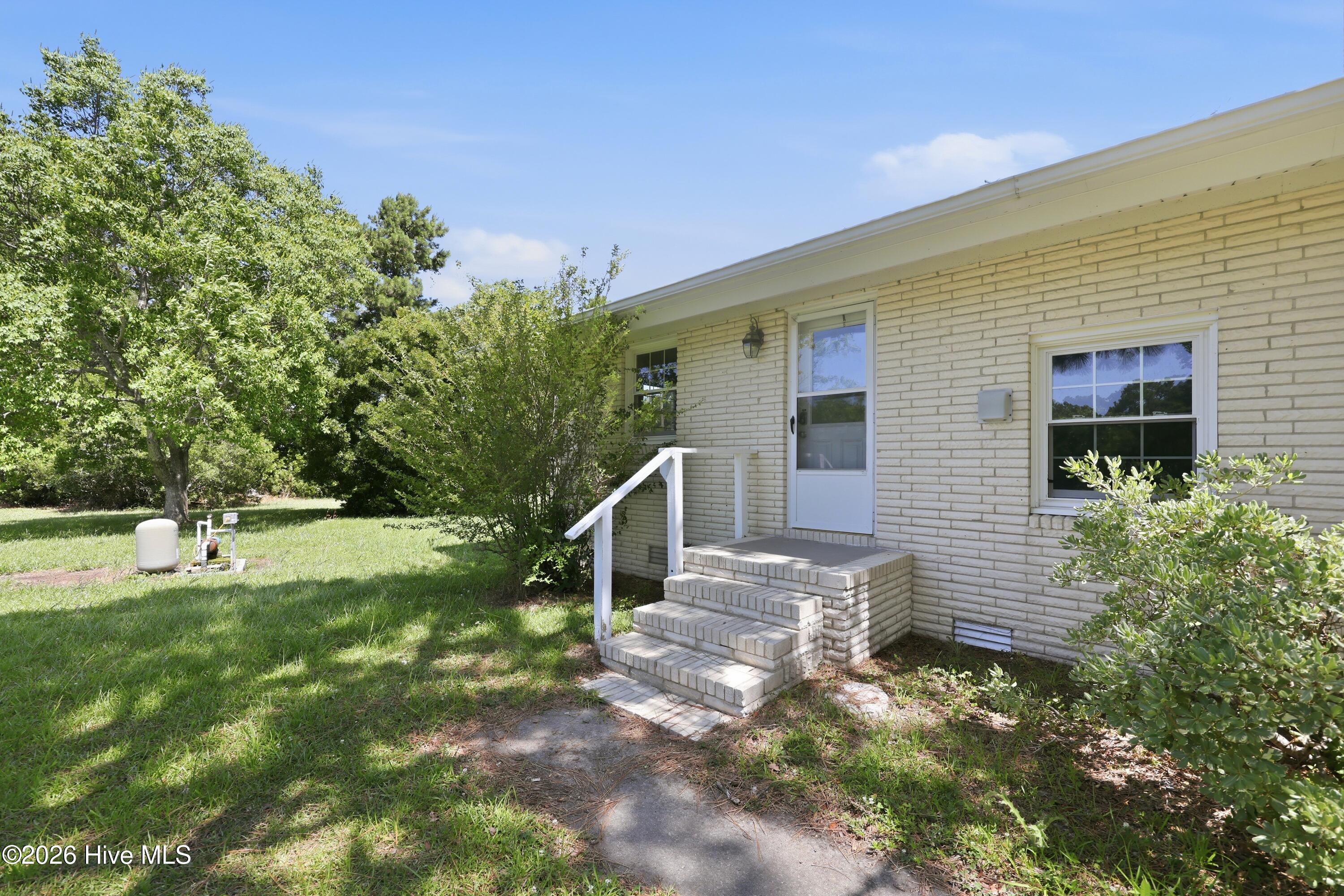 526 Crow Hill Road Beaufort, NC 28516 - Photo 3 of 64