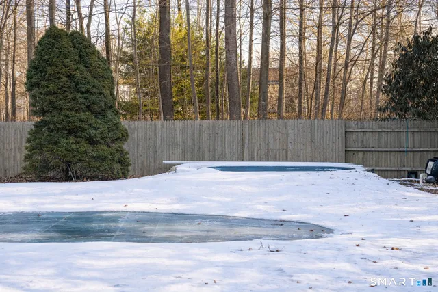 $635,000 | 10 Winterberry Circle, Westbrook, CT 06498