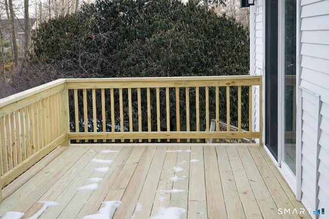 $635,000 | 10 Winterberry Circle, Westbrook, CT 06498