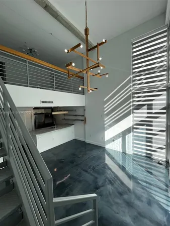 $3,300 | 7744 Collins Avenue, Unit 17, Miami Beach, FL 33141