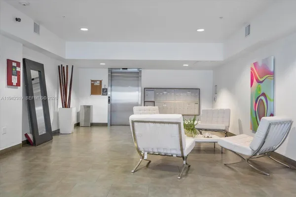 $3,300 | 7744 Collins Avenue, Unit 17, Miami Beach, FL 33141