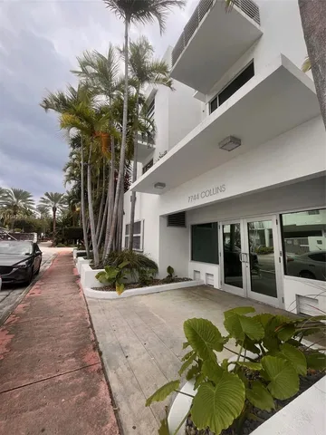 $3,500 | 7744 Collins Avenue, Unit 17, Miami Beach, FL 33141
