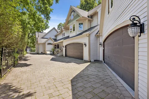 $2,650,000 | 636 North Dunton Avenue, Arlington Heights, IL 60004