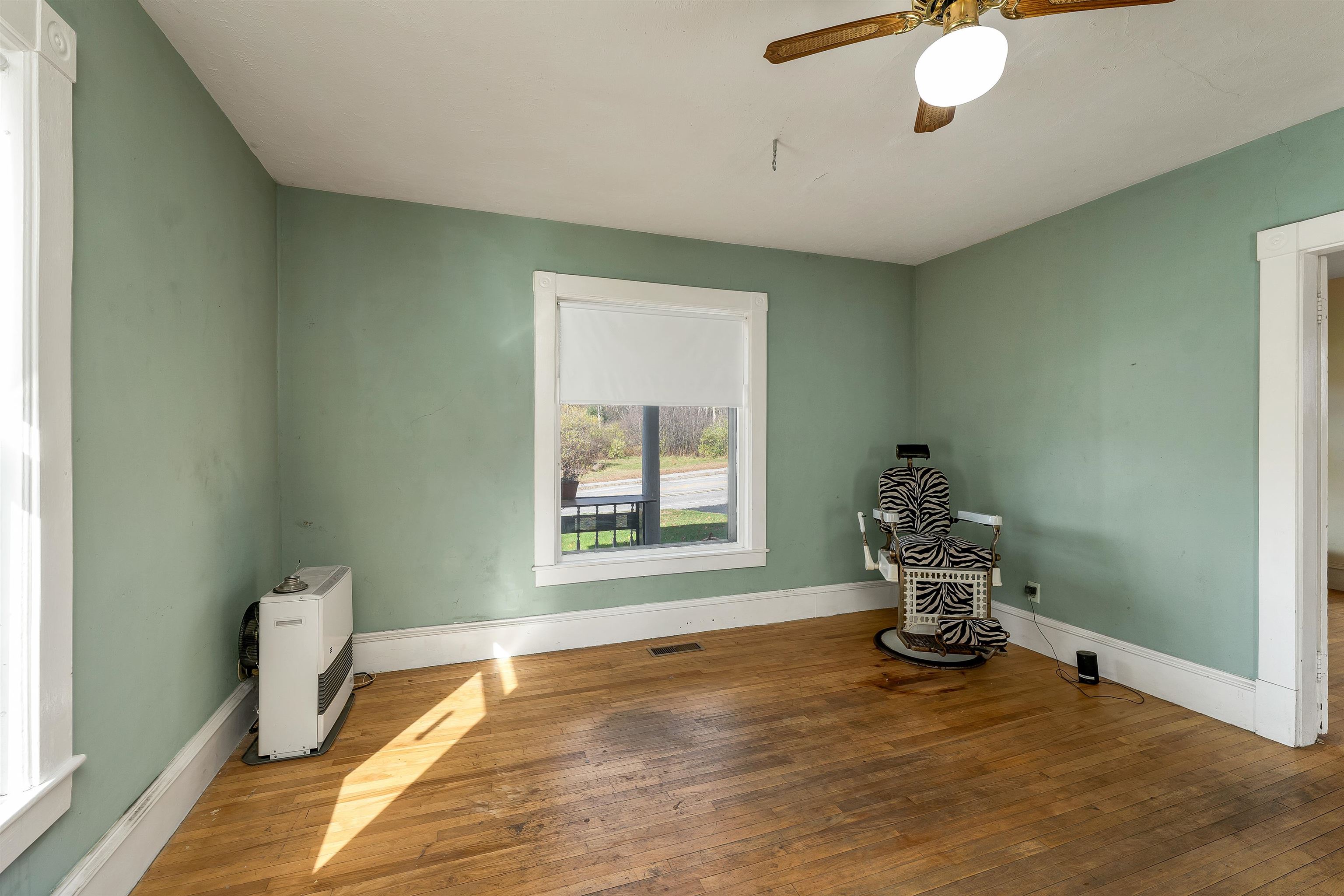 124 East Main Street Tilton, NH 03276 - Photo 14 of 36