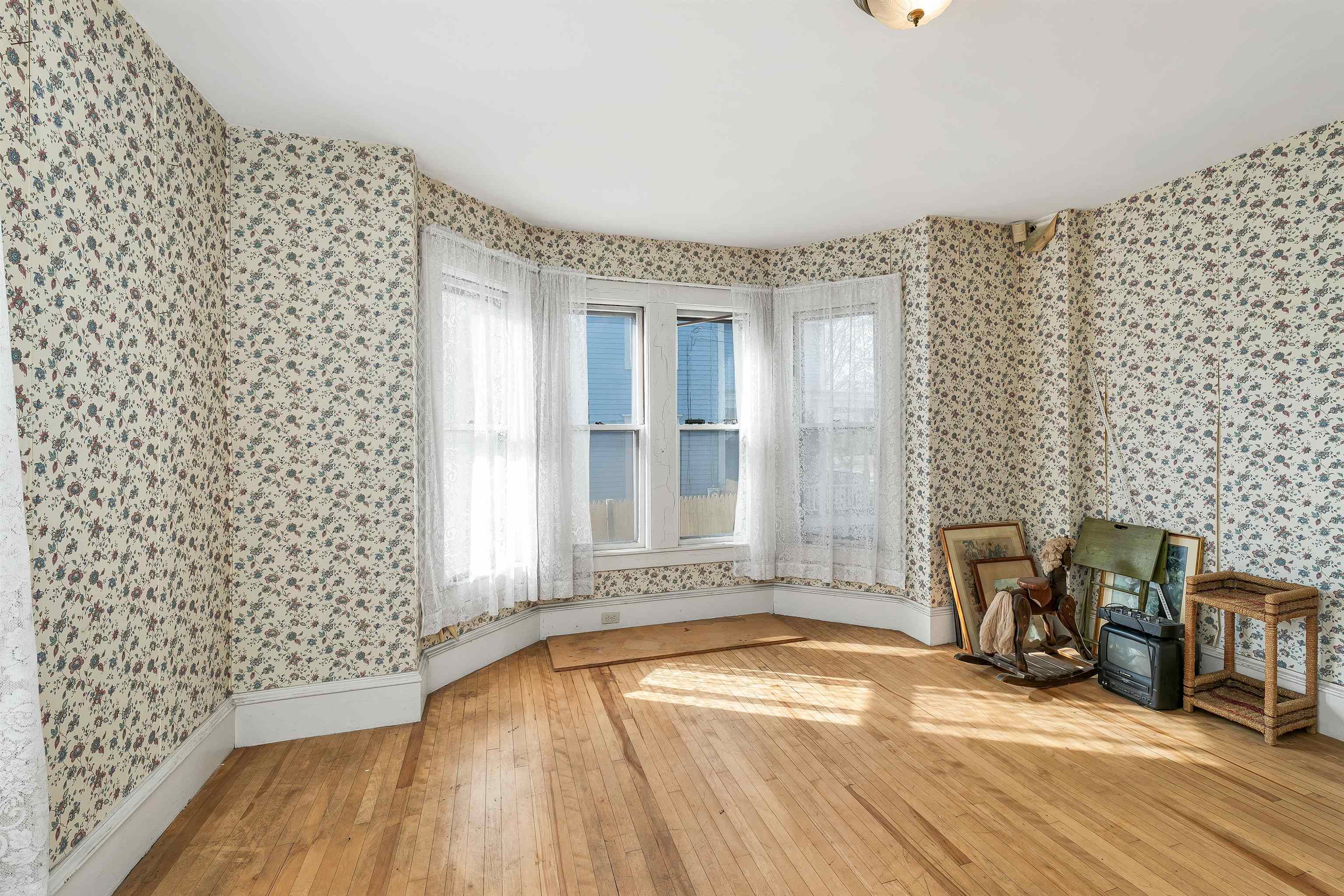 124 East Main Street Tilton, NH 03276 - Photo 8 of 36