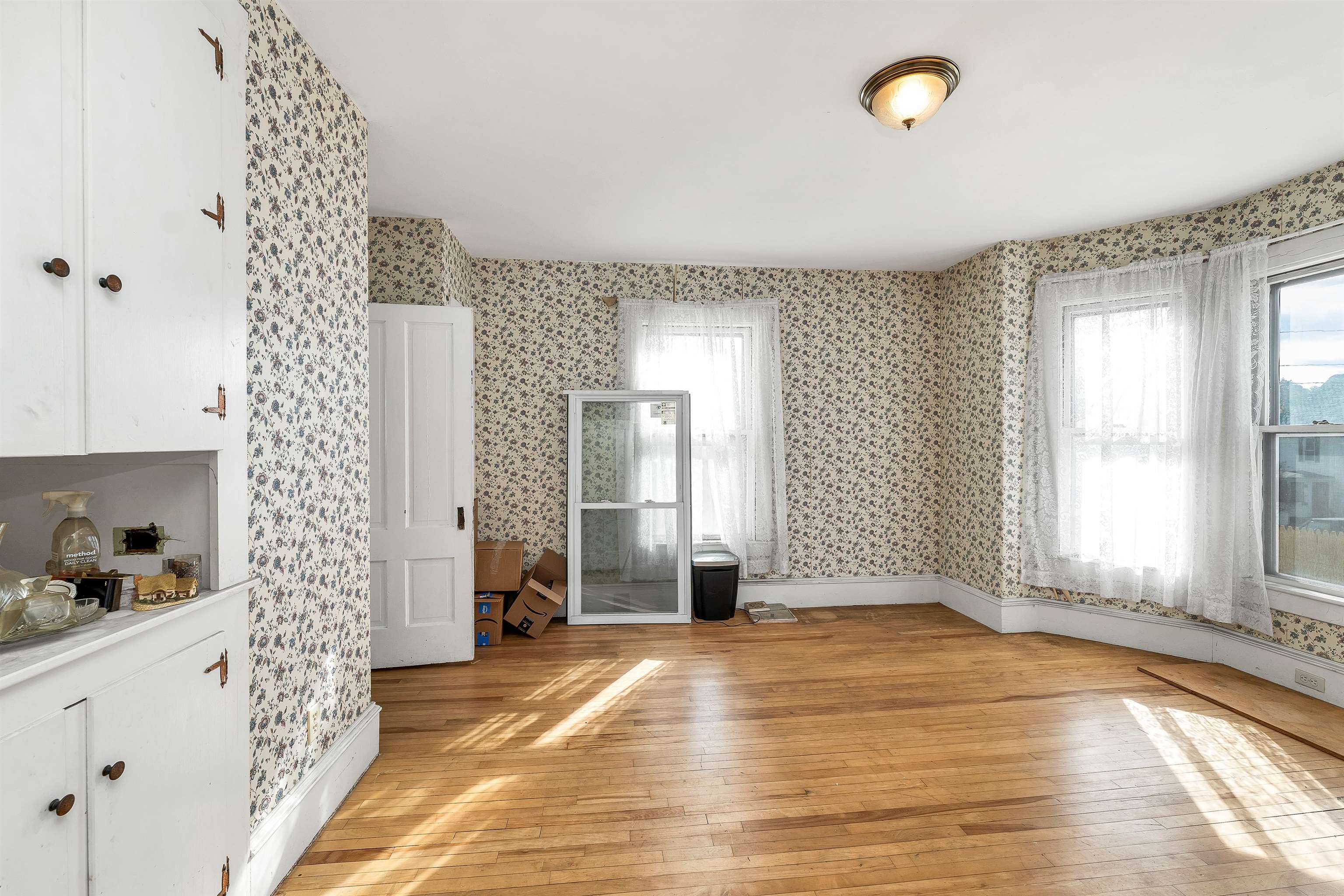 124 East Main Street Tilton, NH 03276 - Photo 10 of 36