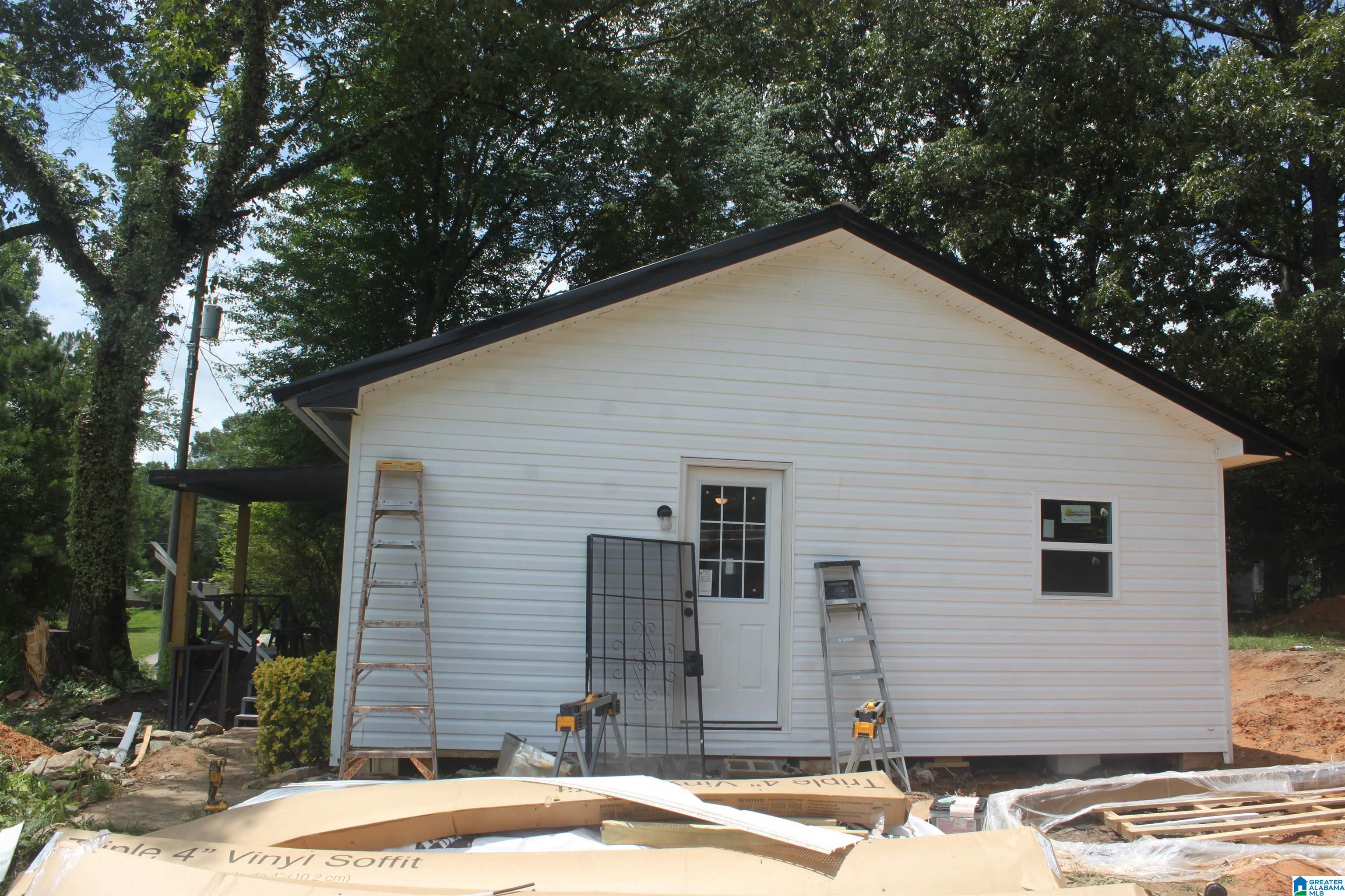 337 Gray Road Heflin, AL 36264 - Photo 2 of 19