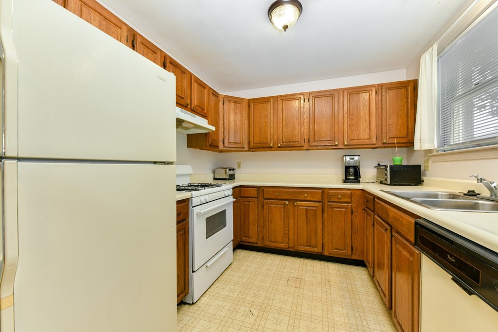 2 Mt Calvary Road, Unit 2 Boston, MA 02131 - Photo 11 of 30