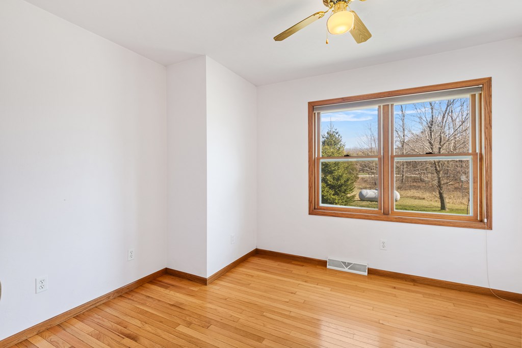 4909 Ripp Road Sturgeon Bay, WI 54235 - Photo 16 of 51 Gallery Image 16