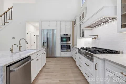 $975,000 | 5424 Amanda Lane, Belmont, NC 28012