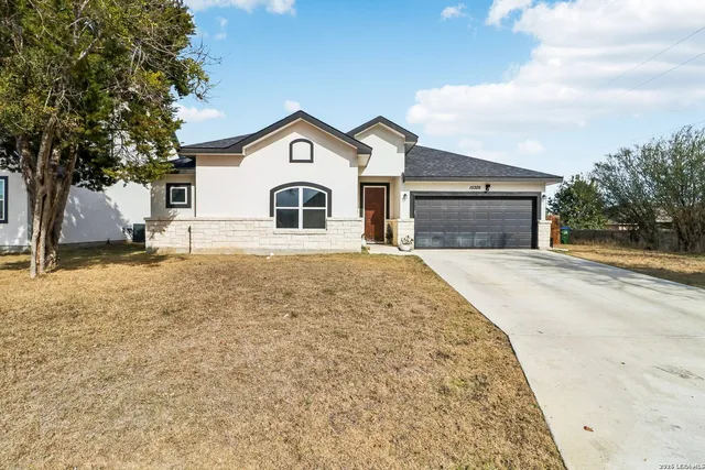 $425,000 | 15302 Capri Lane, Selma, TX 78154