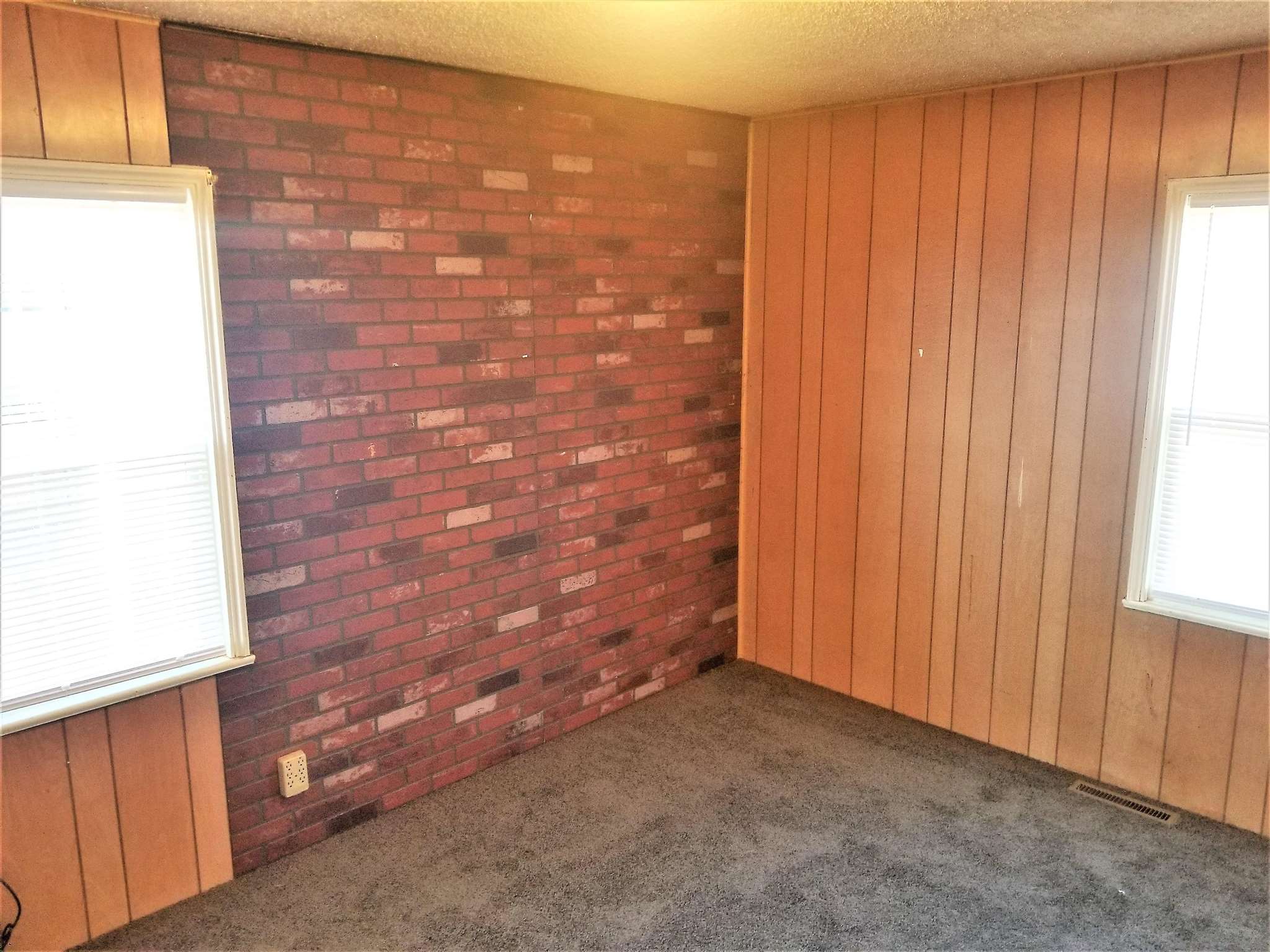 407 East Graves Road Spokane, WA 99218 - Photo 5 of 8