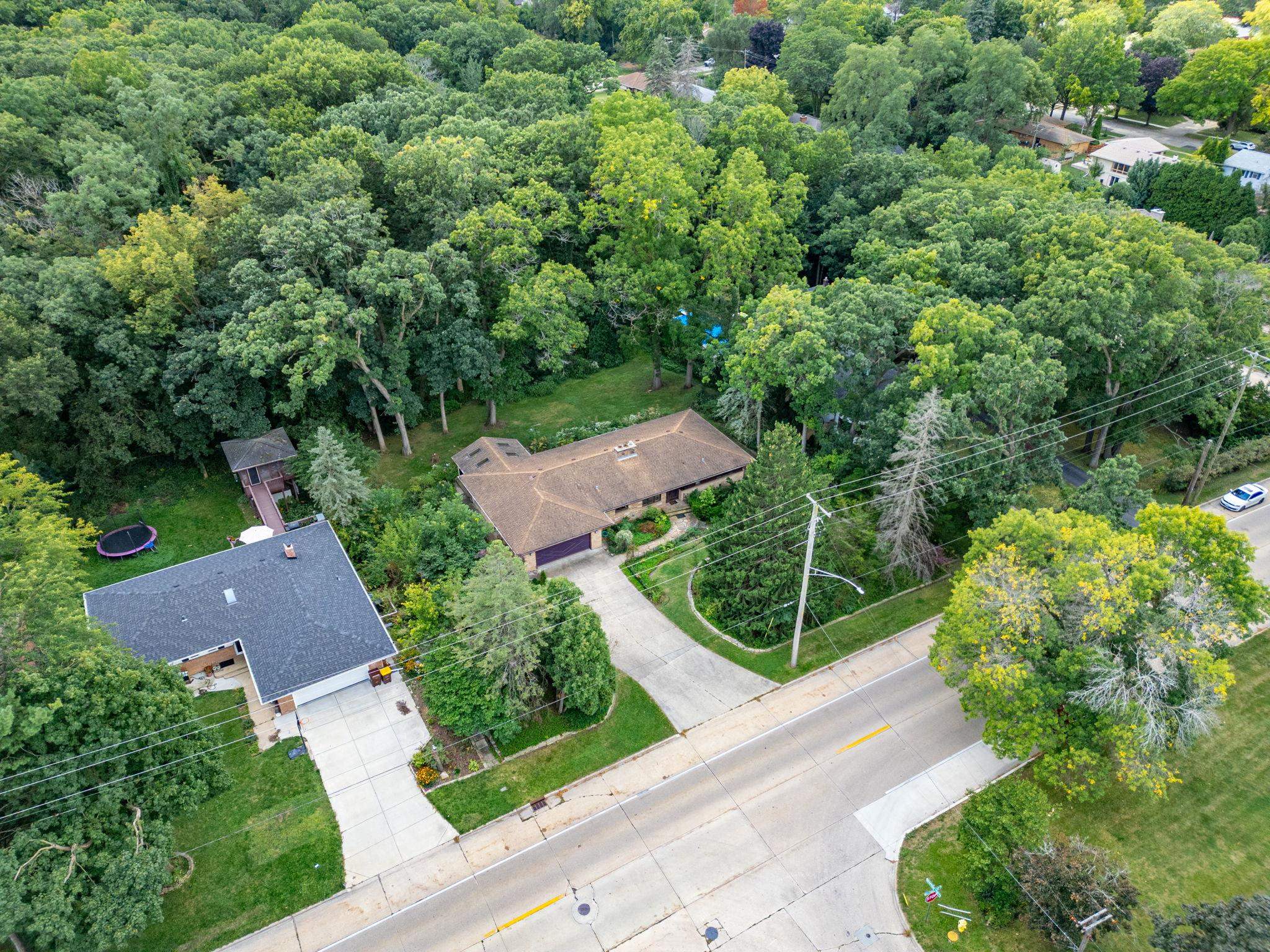 4011 Guilford Road Rockford, IL 61107 - Photo 4 of 42 Gallery Image 4