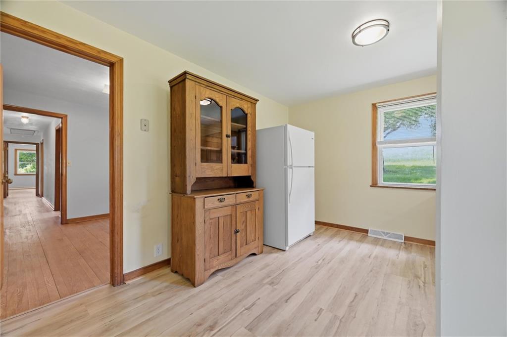 1444 Sarver Road Freeport, PA 16229 - Photo 8 of 42