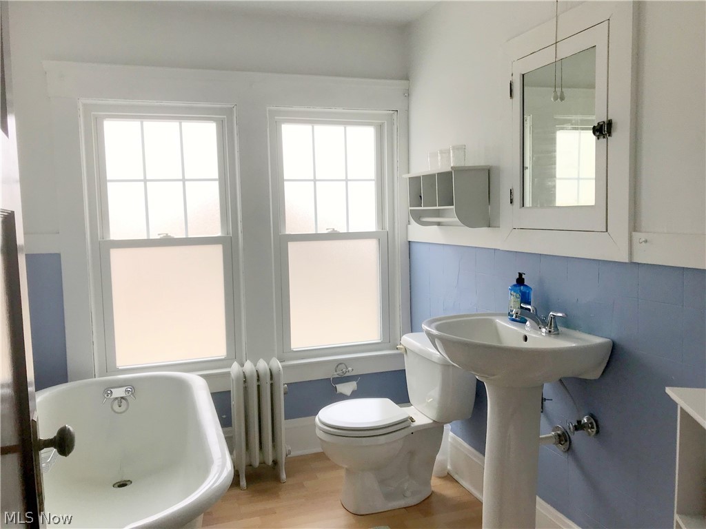 13006 Cedar Road Cleveland, OH 44118 - Photo 25 of 30 Full Bath on 3rd Floor