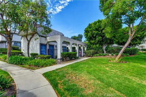 $670,000 | 840 West Country View, Unit 66, La Habra, CA 90631