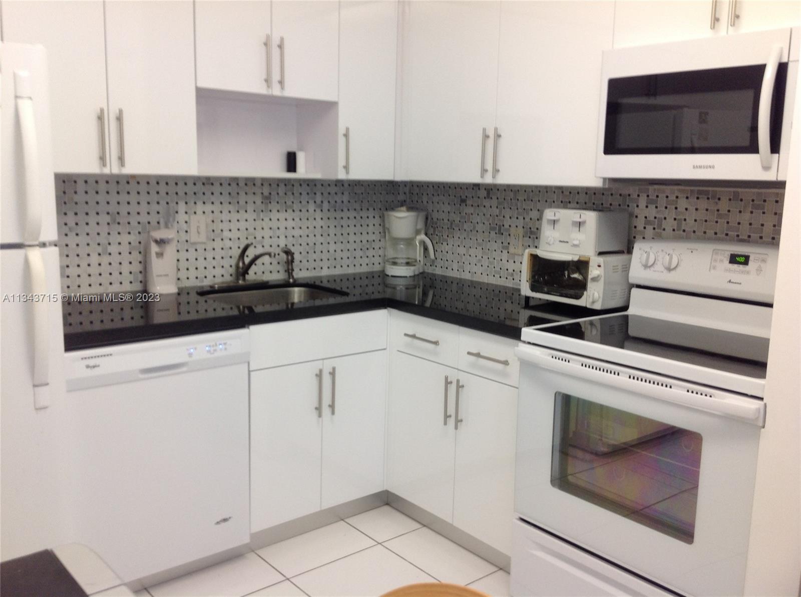 5151 Collins Avenue, Unit 1119 Miami Beach, FL 33140 - Photo 6 of 16