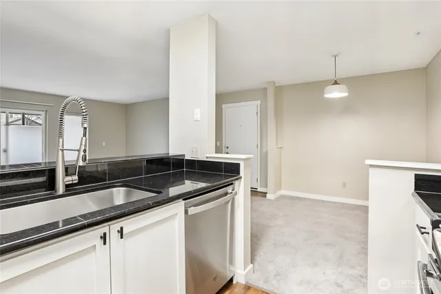 $425,000 | 12303 Harbour Pointe Boulevard, Unit W101, Mukilteo, WA 98275