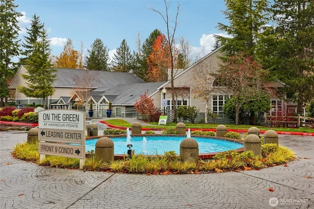 $425,000 | 12303 Harbour Pointe Boulevard, Unit W101, Mukilteo, WA 98275