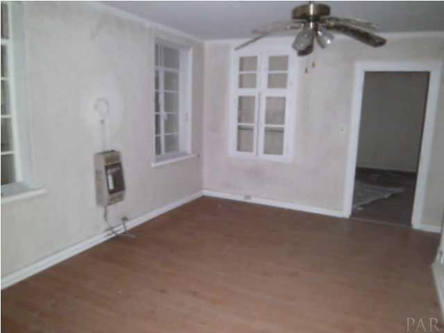 810 Barth Road Molino, FL 32577 - Photo 9 of 16 Nice size great room