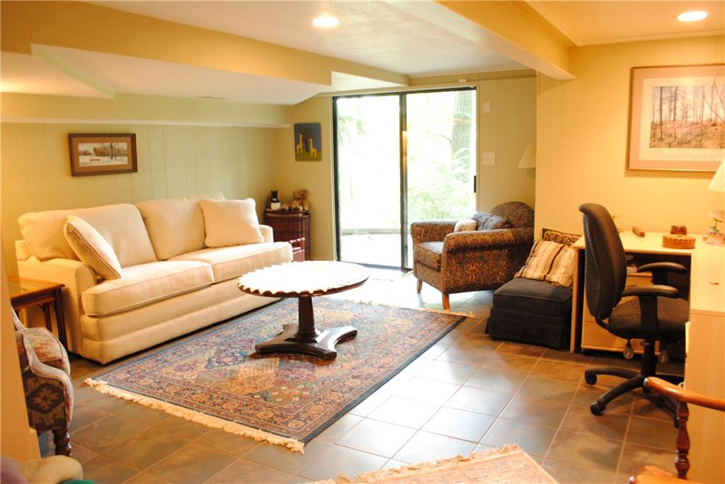 500 Guyasuta Road Pittsburgh, PA 15215 - Photo 21 of 25 Gallery Image 21