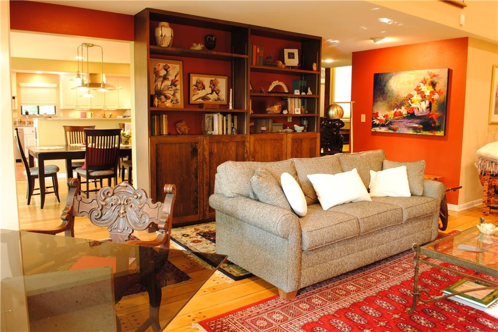 500 Guyasuta Road Pittsburgh, PA 15215 - Photo 4 of 25 Gallery Image 4