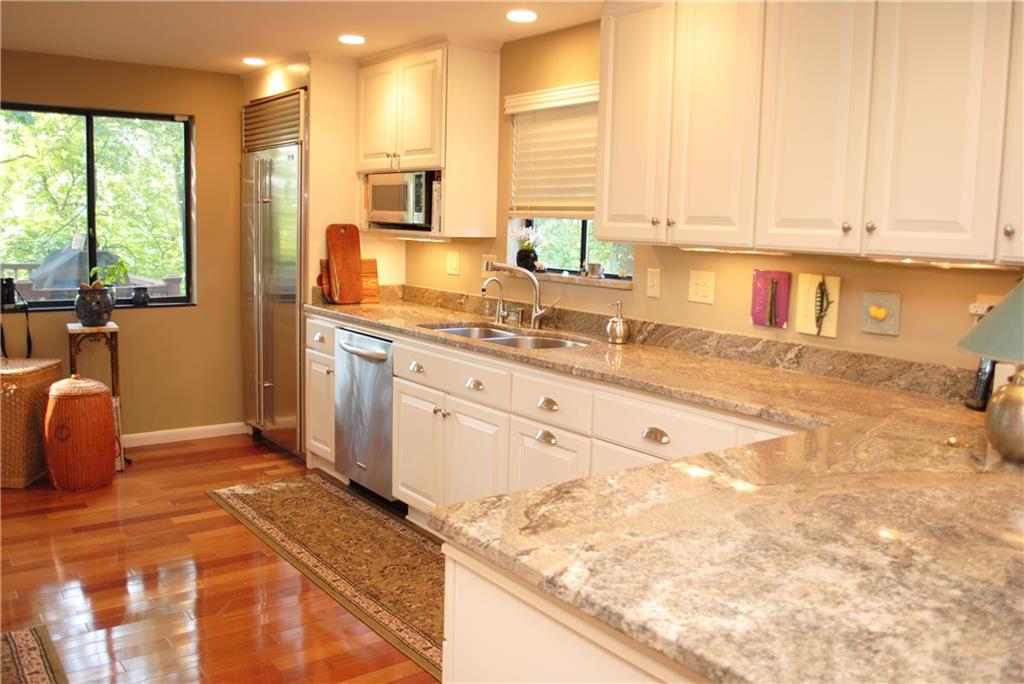 500 Guyasuta Road Pittsburgh, PA 15215 - Photo 10 of 25 Gallery Image 10