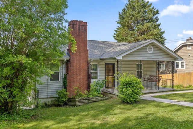 $376,000 | 306 Pine Ridge Road, Chattanooga, TN 37405