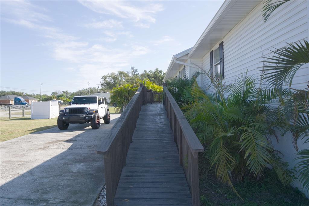 1007 77th Street East Palmetto, FL 34221 - Photo 6 of 39