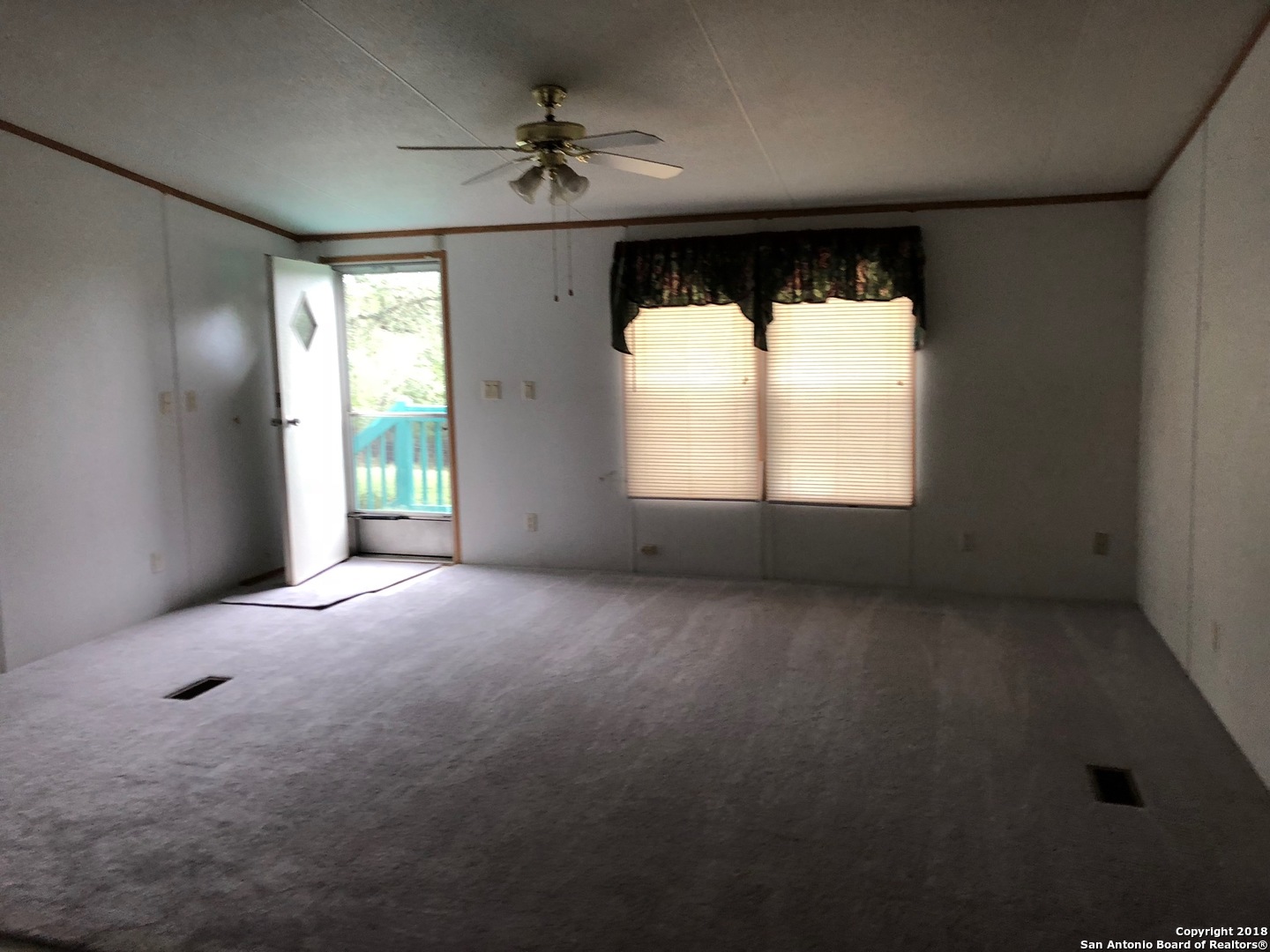 403 Los Indios Road Boerne, TX 78006 - Photo 11 of 20
