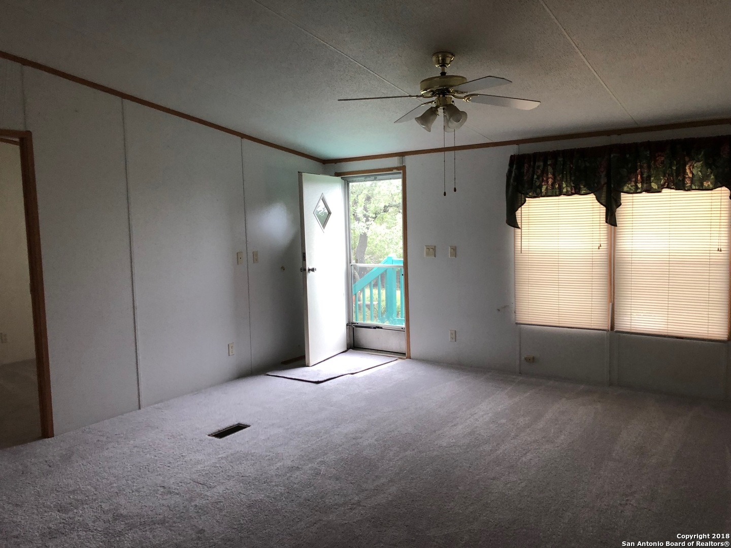 403 Los Indios Road Boerne, TX 78006 - Photo 12 of 20