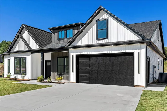 $450,000 | 2927 Old Greenville Highway, Central, SC 29630