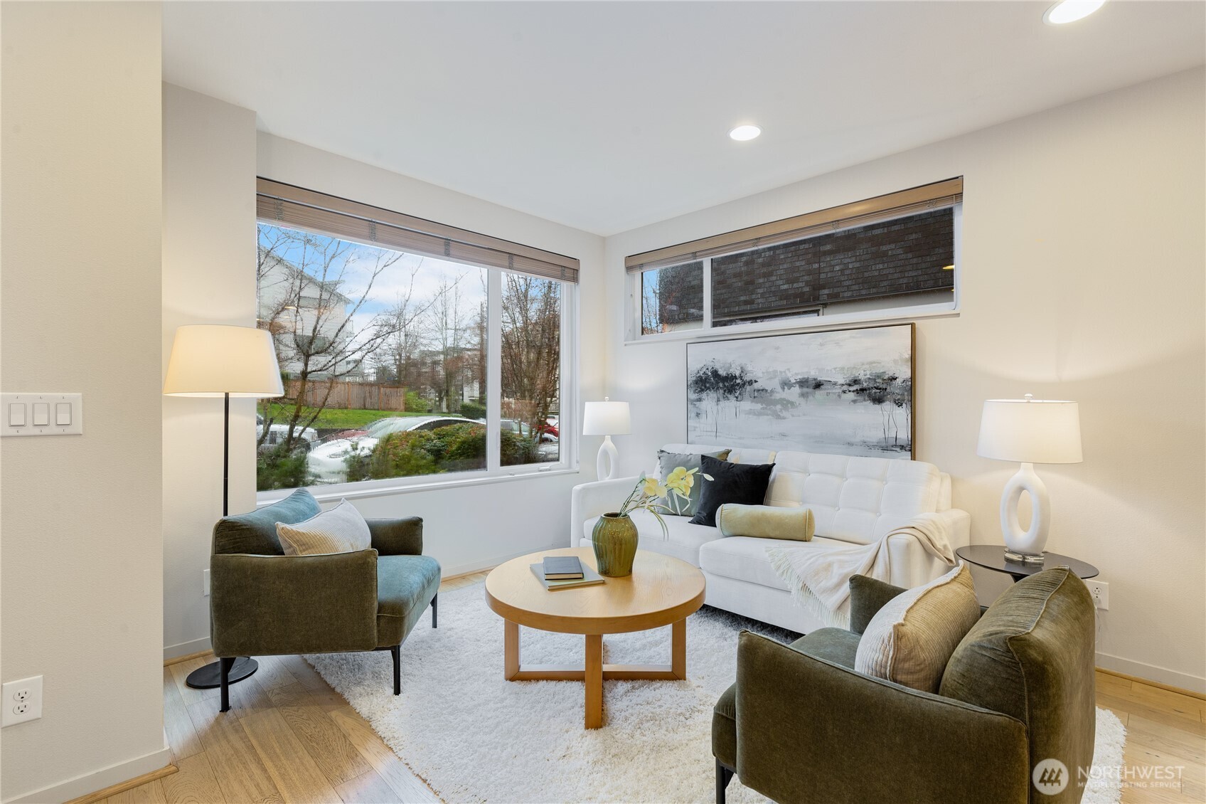 4272 Southwest Bradford Street Seattle, WA 98116 - Photo 6 of 28