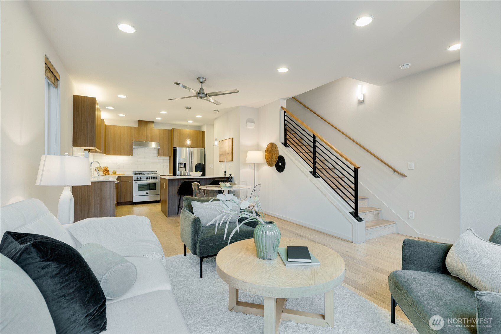 4272 Southwest Bradford Street Seattle, WA 98116 - Photo 7 of 28