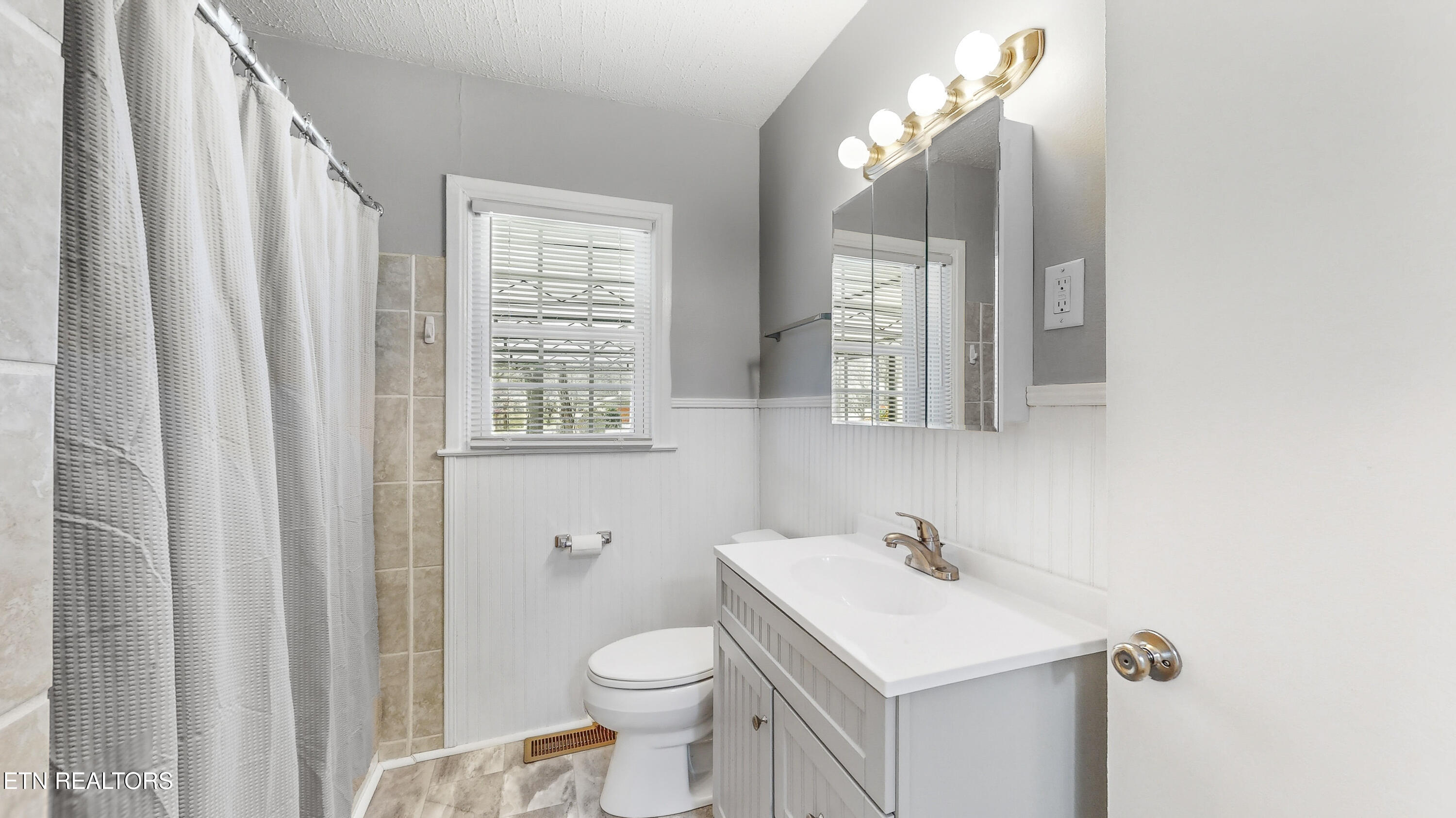 305 Bona Road Knoxville, TN 37914 - Photo 15 of 43 bona-13